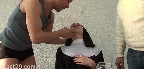  Old and young double team a nun